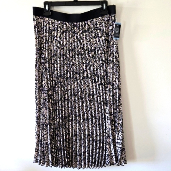 NWT! VINCE CAMUTO PLEADED FLOWY SKIRT SIZE LARGE ($79) - Picture 1 of 7